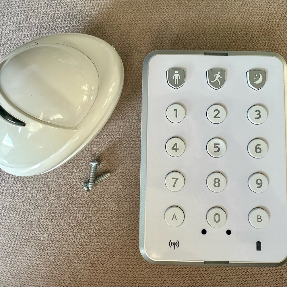 Xfinity Home Centralite 3400 Keypad & motion detector